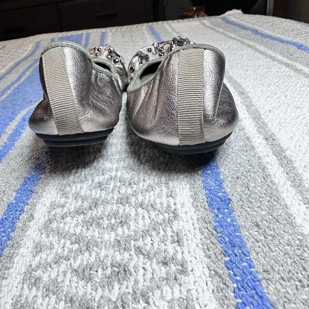 Nordstrom Girls Pewter Metallic Slip on Ballet Shoes Size 1